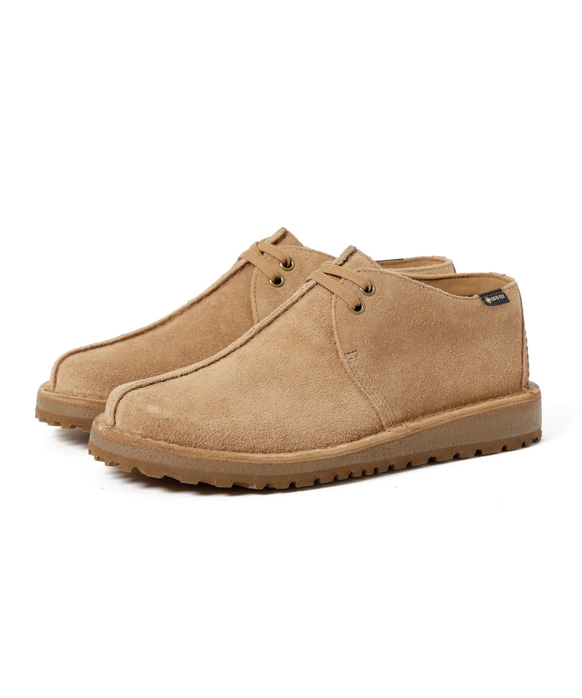 BEAMS BOY × Clarks Originals デザートトレック GTX 斜め前から