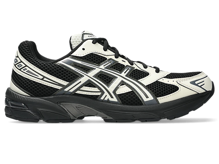 アシックス GEL-1130 Black/Creamの着用スタイル