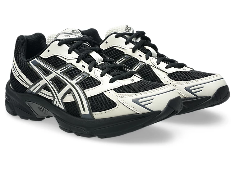 アシックス GEL-1130 Black/Cream（1203A609-001） 斜め前