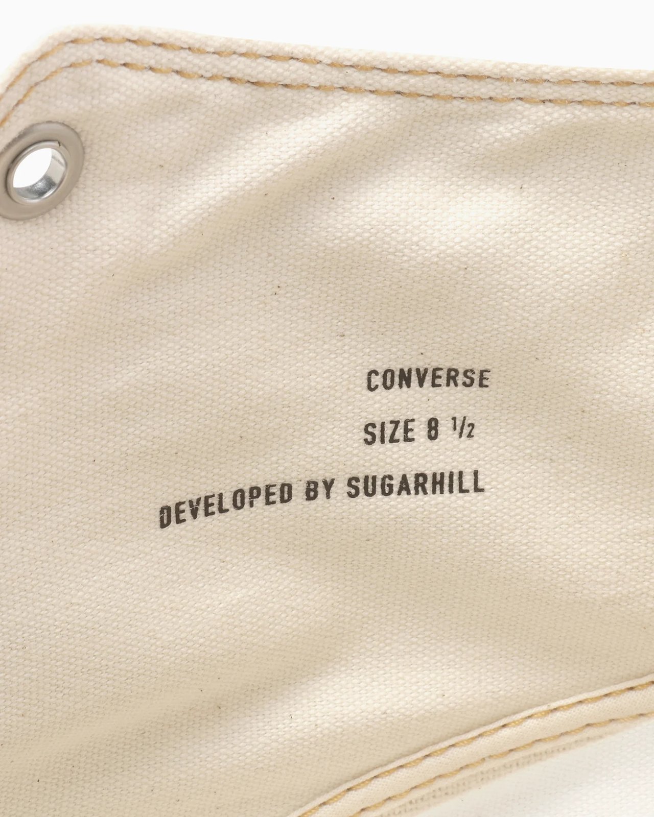 シュータン裏には「DEVELOPED BY SUGARHILL」のプリント