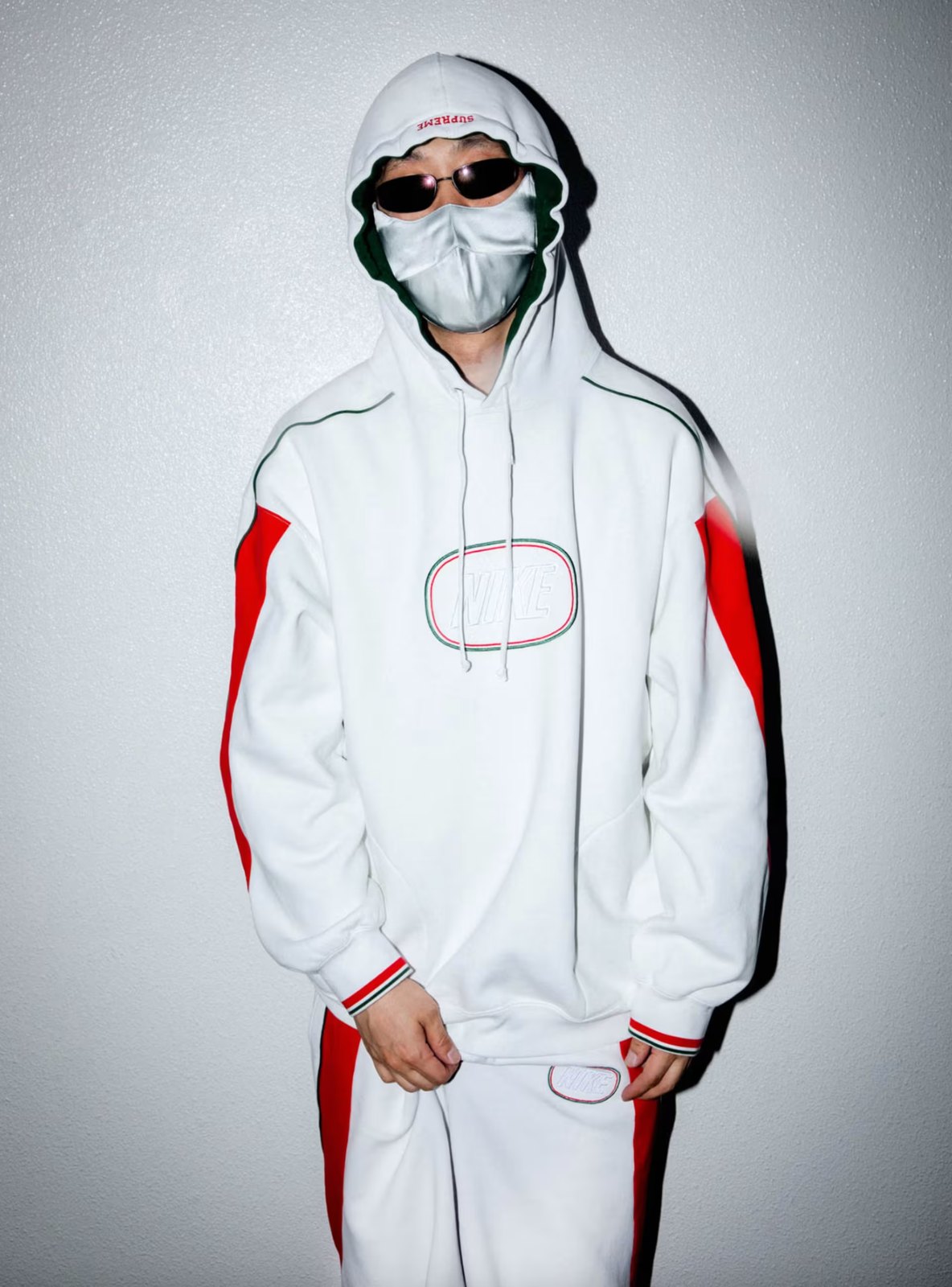Supreme × Nike 26FW フーデッドスウェットシャツ ホワイト