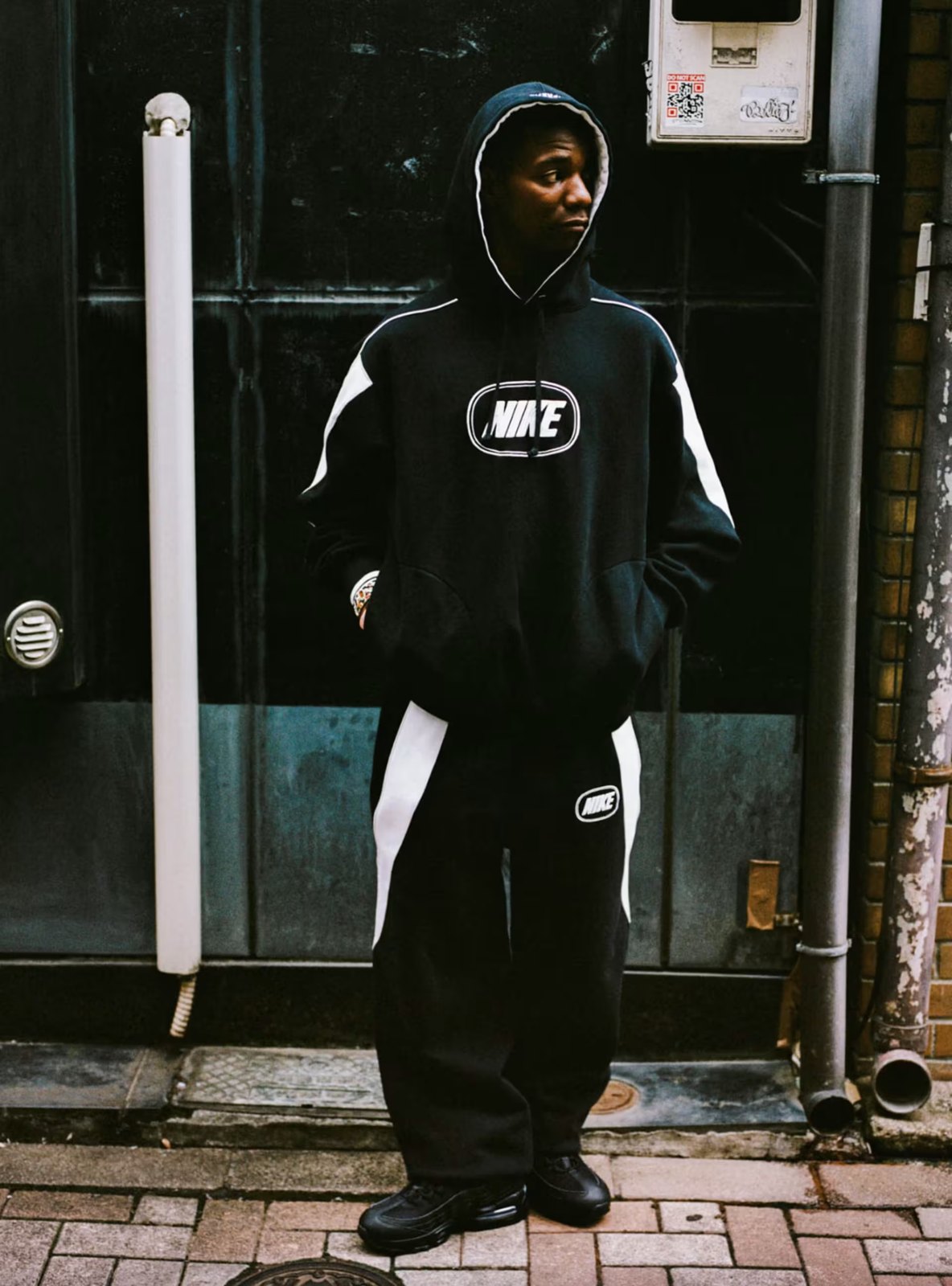 Supreme × Nike 26FW フーデッドスウェットシャツ ブラック