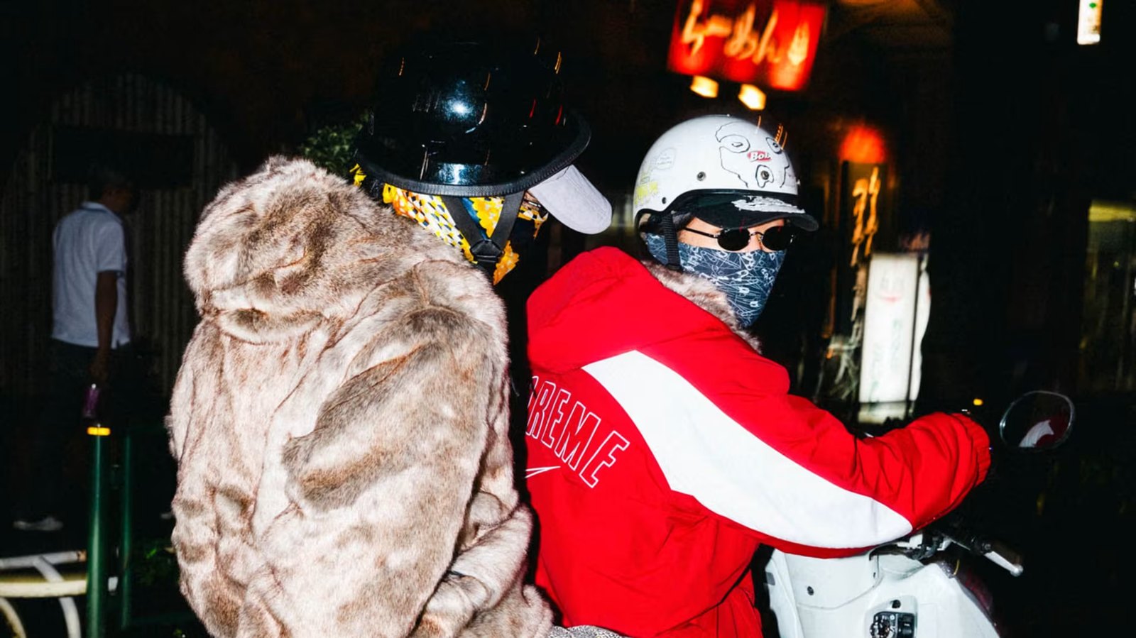 Supreme × Nike 26FW ルック ファー面とナイロン面のパーカ