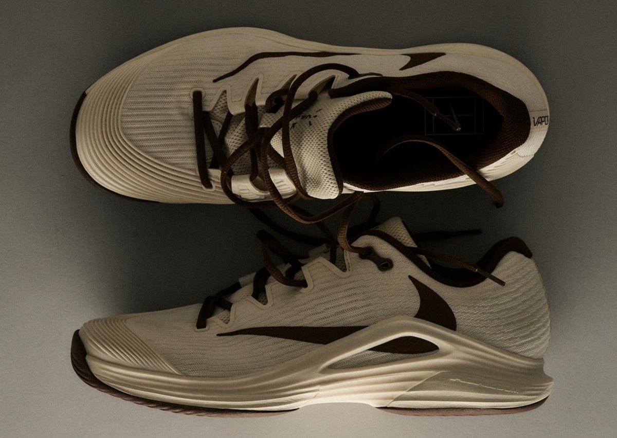 Travis Scott × Nike Zoom Vapor 12 第1弾 Pale Ivory のペア