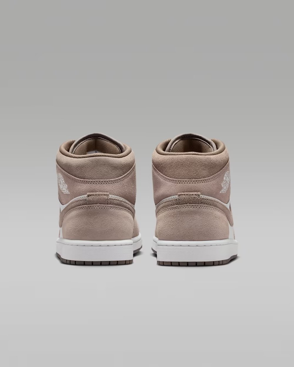 エア ジョーダン 1 MID ヒール