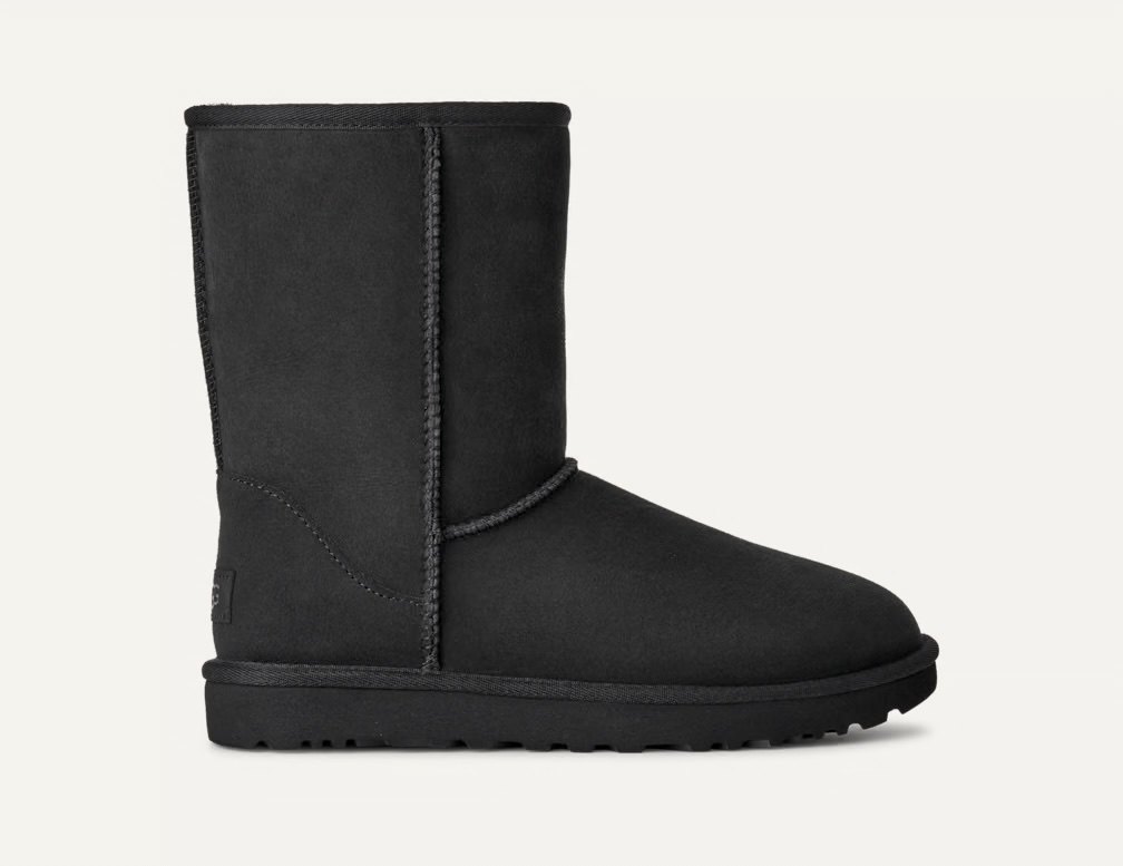 UGG クラシック ショート II（ブラック） 側面