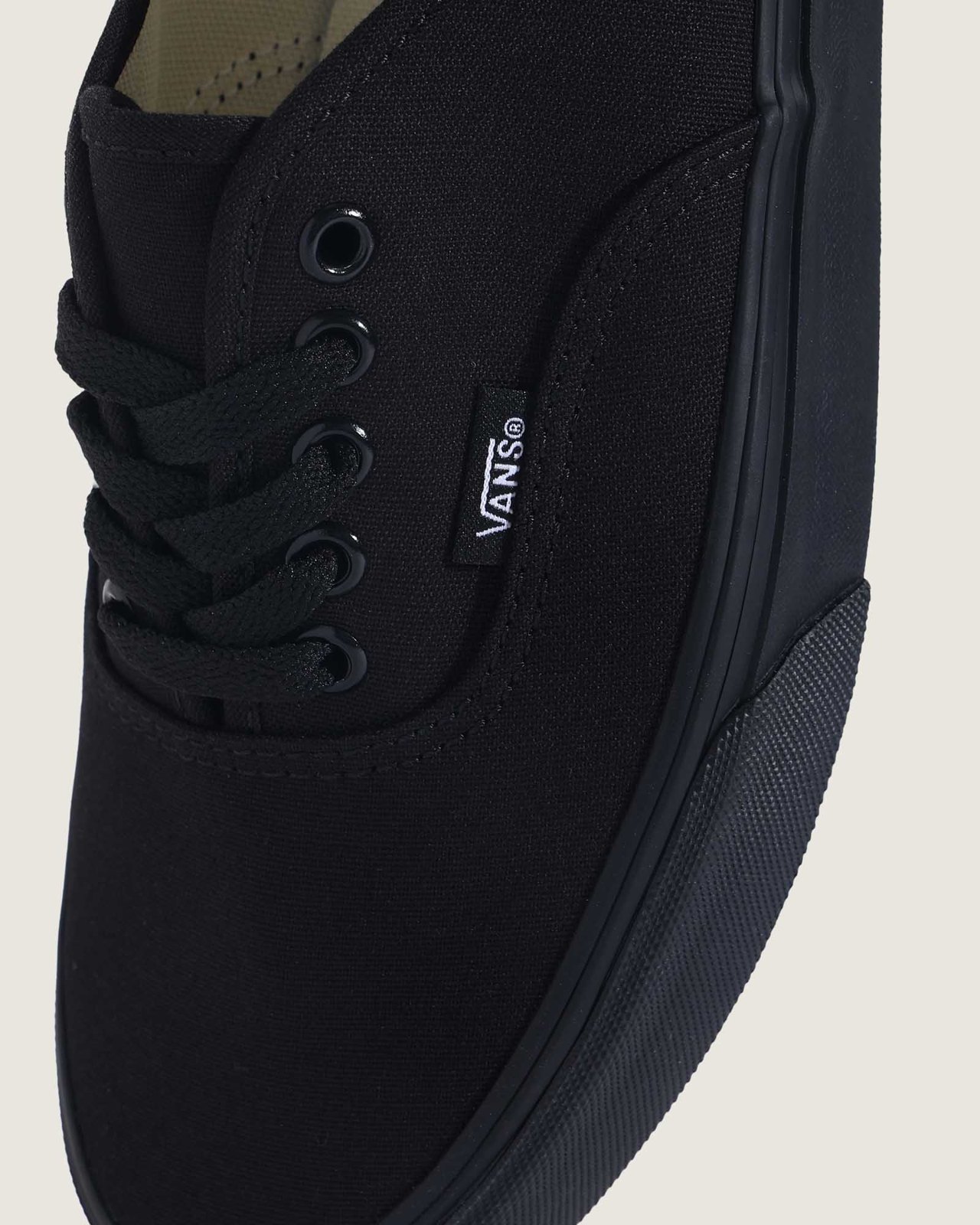 VANS AUTHENTIC アイレット